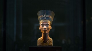 V tajnej miestnosti Tutanchamónovej hrobky môže ležať kráľovná Nefertiti